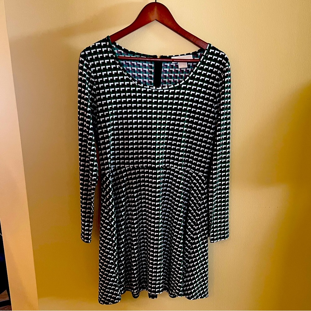 NWOT. Michael Kors.  Green/ Brown Long Sleeve Pattern Dress.